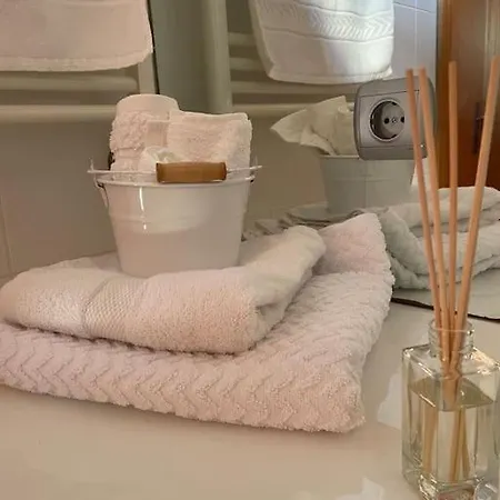 Luxurious And Spacious Ensuite And Lounge With Ping Pong Table - Perfect To Rest Near The Апартаменты Лавра