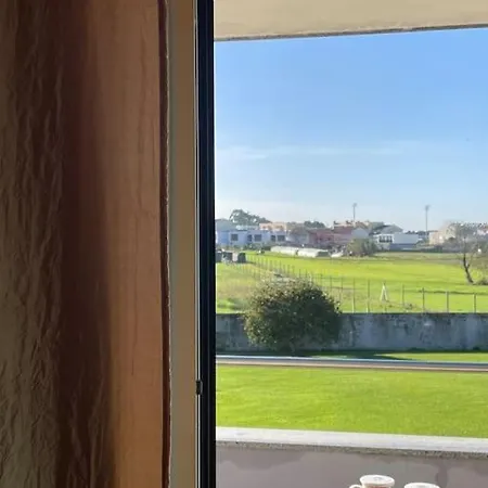 Luxurious And Spacious Ensuite And Lounge With Ping Pong Table - Perfect To Rest Near The Apartamento *