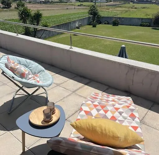 Luxurious And Spacious Ensuite And Lounge With Ping Pong Table - Perfect To Rest Near The Apartment Lavra