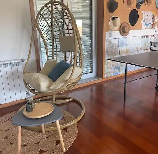 Luxurious And Spacious Ensuite And Lounge With Ping Pong Table - Perfect To Rest Near The Appartement